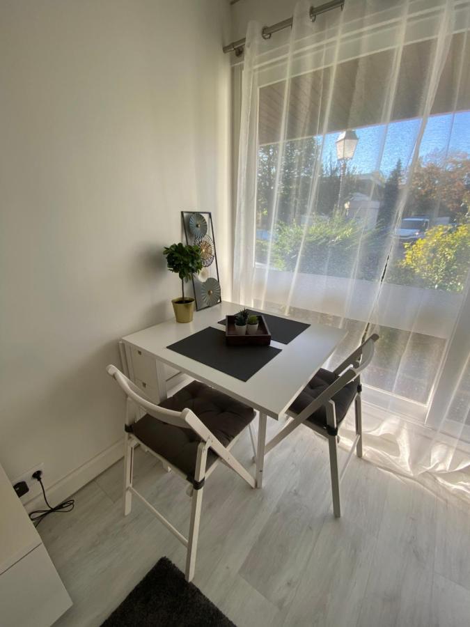 Hanahome 2 Adultes Parking Prive Business & Tourisme Le Chesnay  Exteriér fotografie